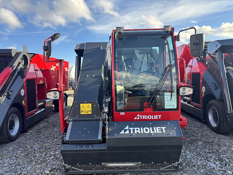 2025 TRIOLIET TRIOTRAC II 2000VL SELF PROPELLED TMR MIXER