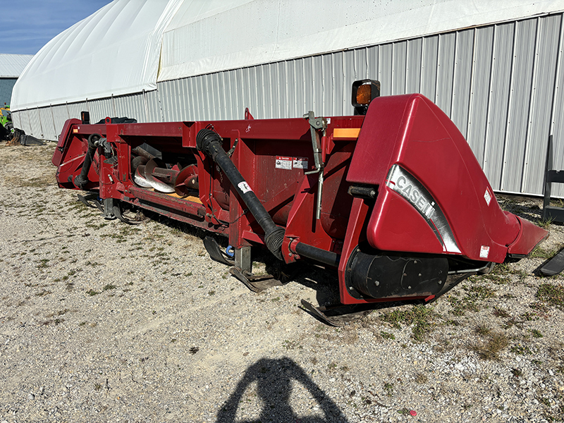 2011 CASE IH 2608 CHOPPING CORN HEAD