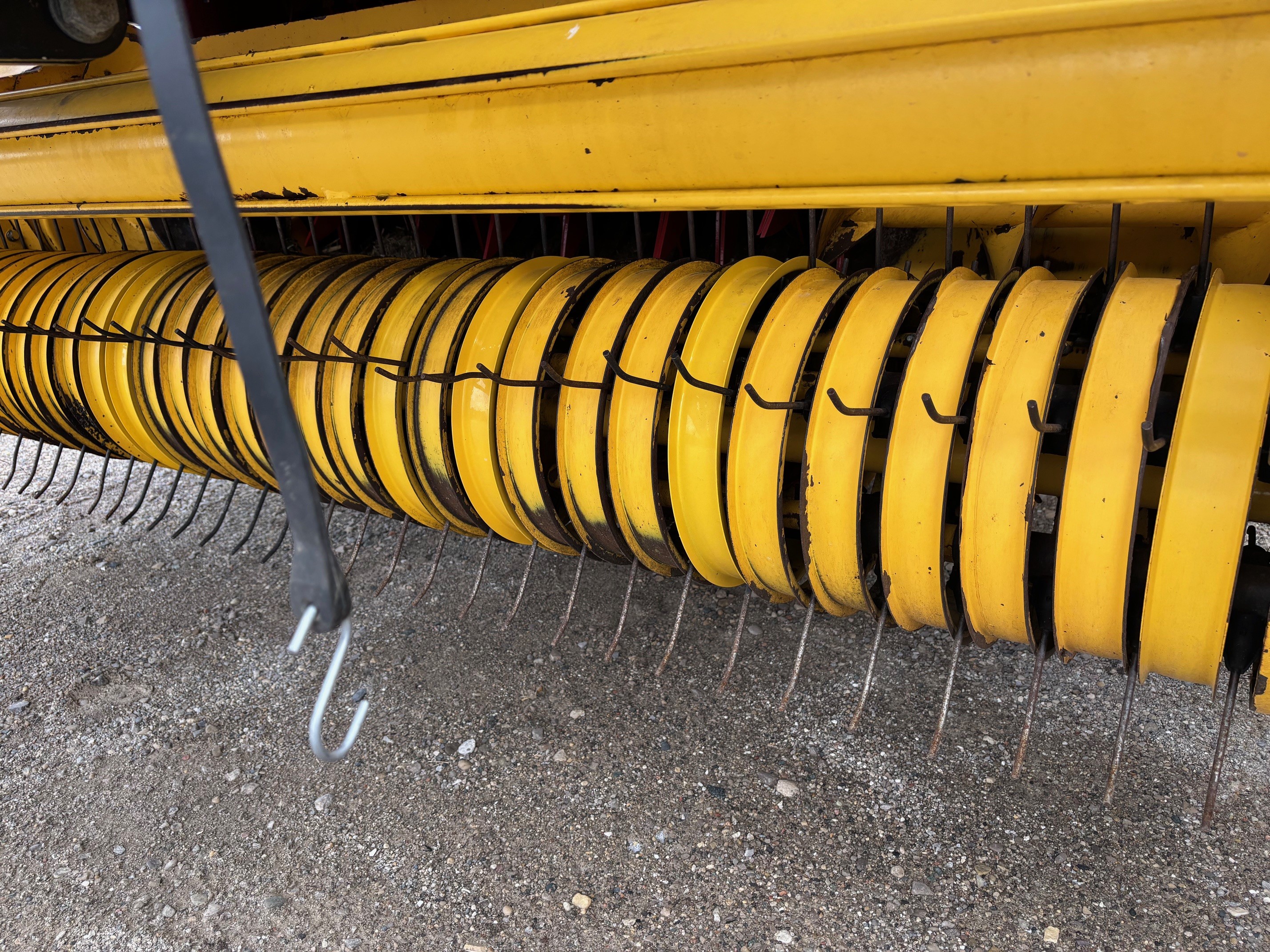 2017 NEW HOLLAND RB450 ROUND BALER