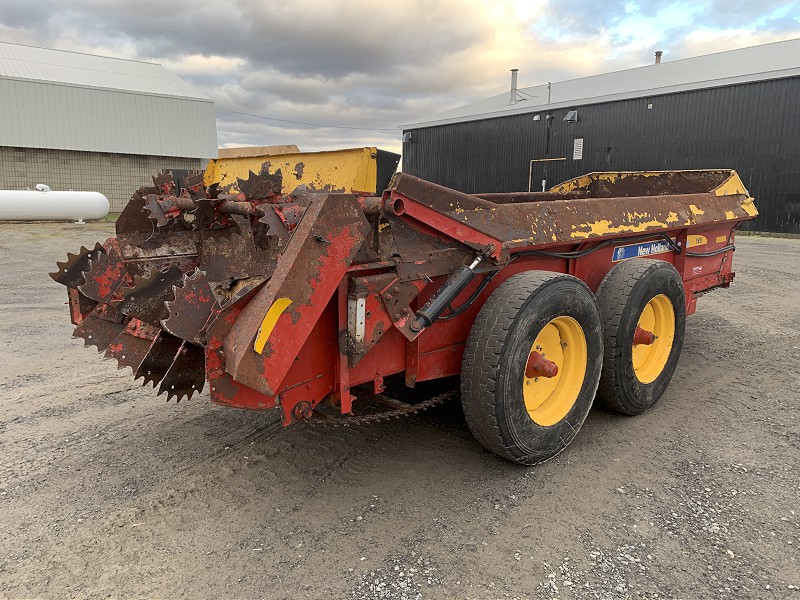 2015 NEW HOLLAND 185 MANURE SPREADER