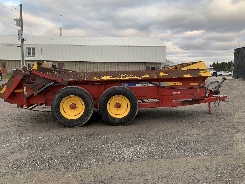 2015 NEW HOLLAND 185 MANURE SPREADER