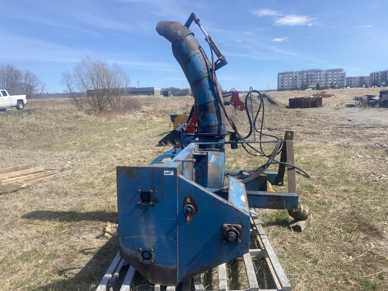 2000 LUCKNOW 102 INCH SNOWBLOWER