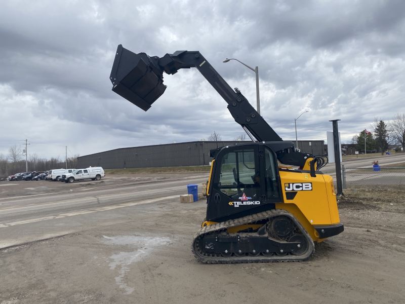 2025 JCB 3TS-8T TRACK LOADER WITH TELESCOPIC BOOM(TELESKID)