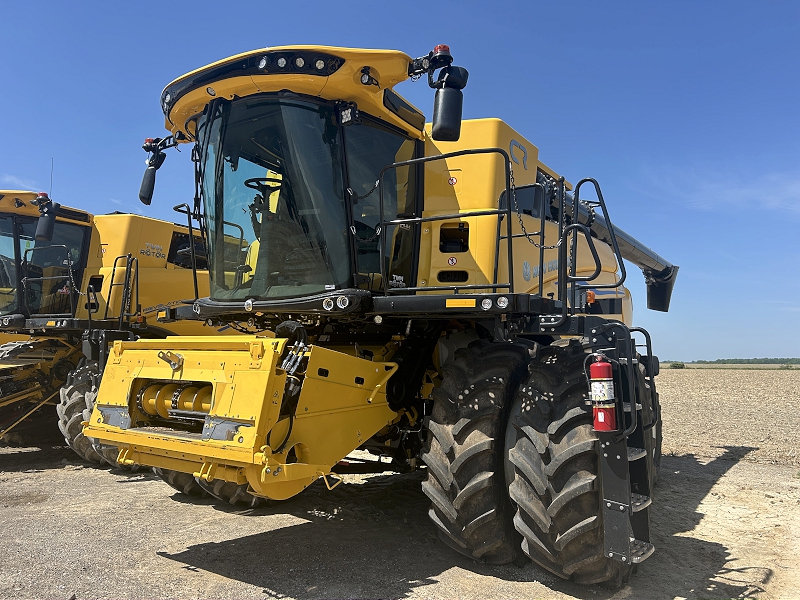2024 NEW HOLLAND CR7.90 COMBINE
