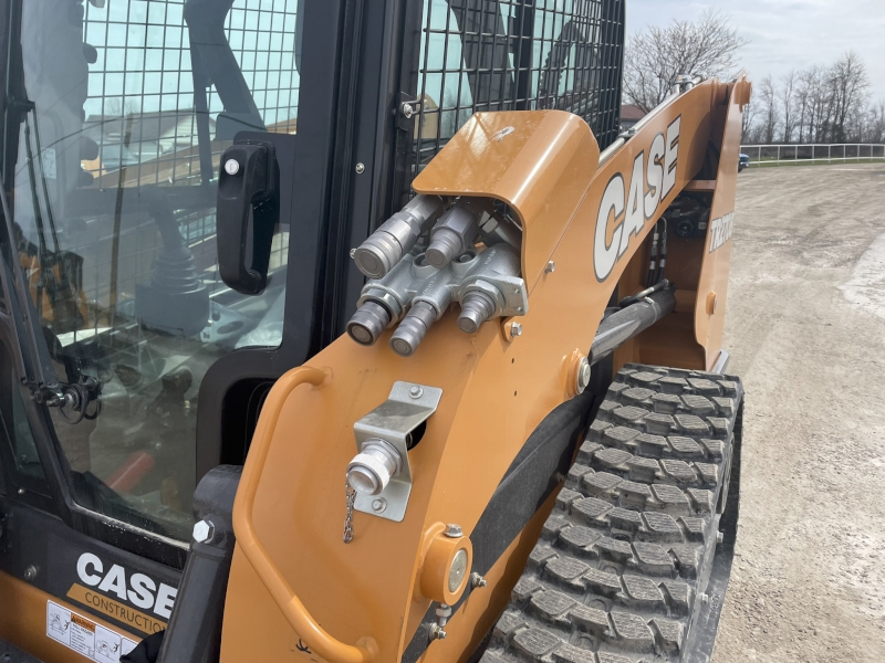 2025 CASE TR270B COMPACT RUBBER TRACK LOADER