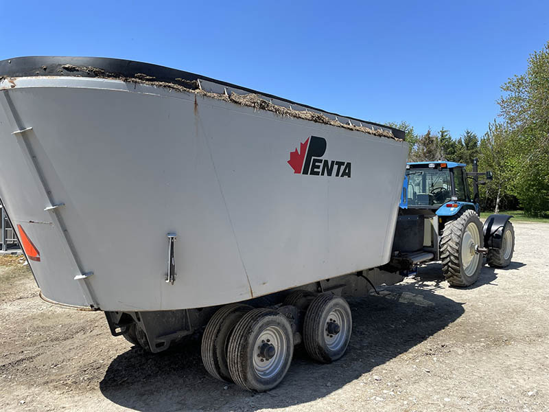 2017 PENTA 1120HD TMR FEED MIXER