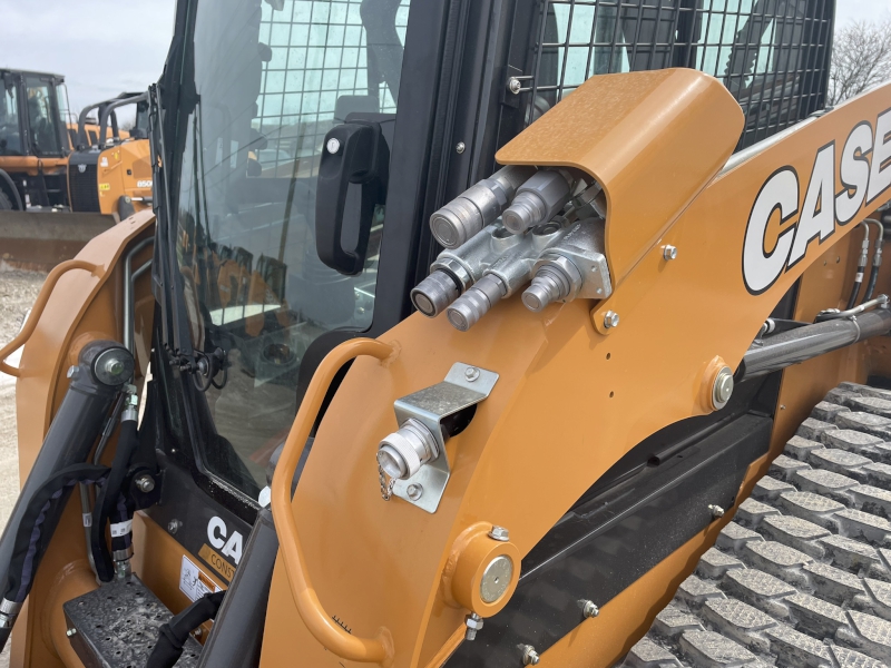 2025 CASE TR340B COMPACT RUBBER TRACK LOADER