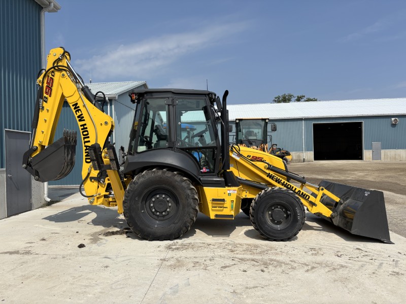 2025 NEW HOLLAND B95D TRACTOR LOADER BACKHOE