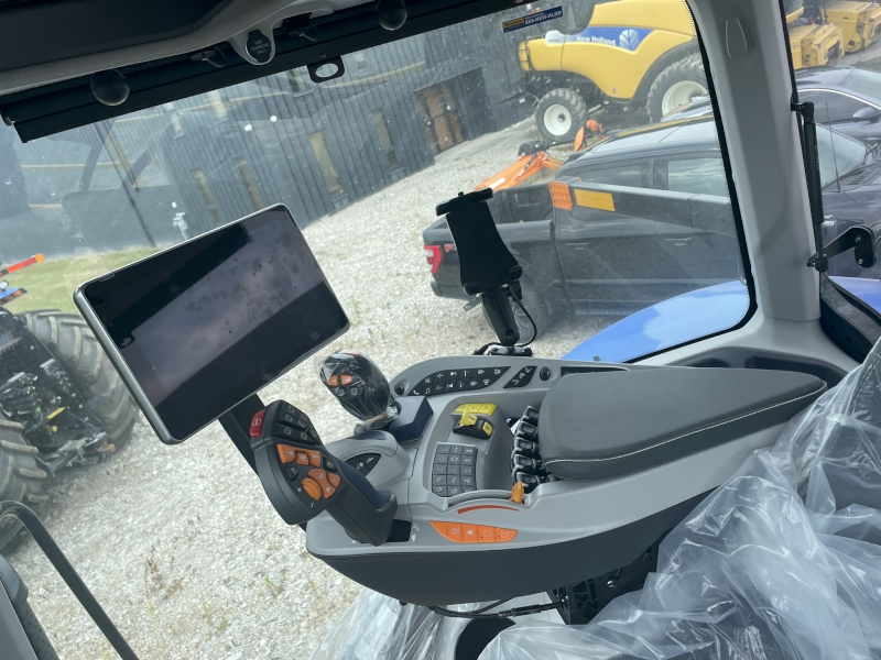 2025 NEW HOLLAND T8.385 PLMI AUTO COMMAND TRACTOR