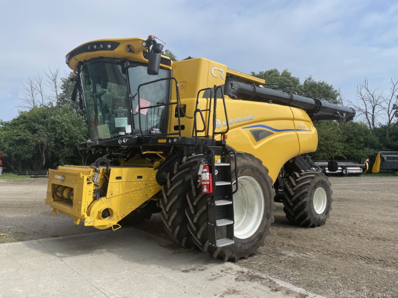 2025 NEW HOLLAND CR8.90 COMBINE