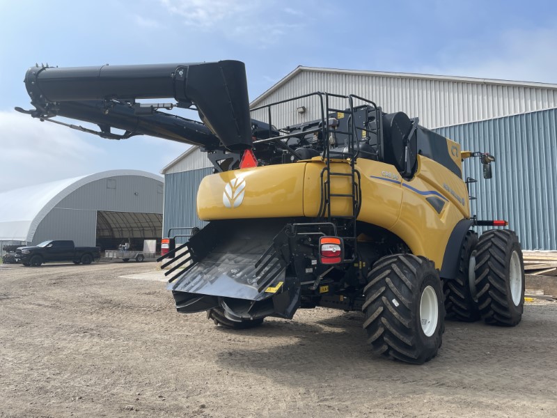 2025 NEW HOLLAND CR8.90 COMBINE