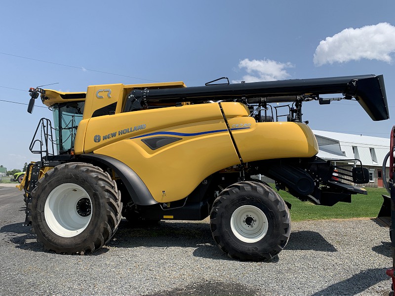 2025 NEW HOLLAND CR7.80 COMBINE