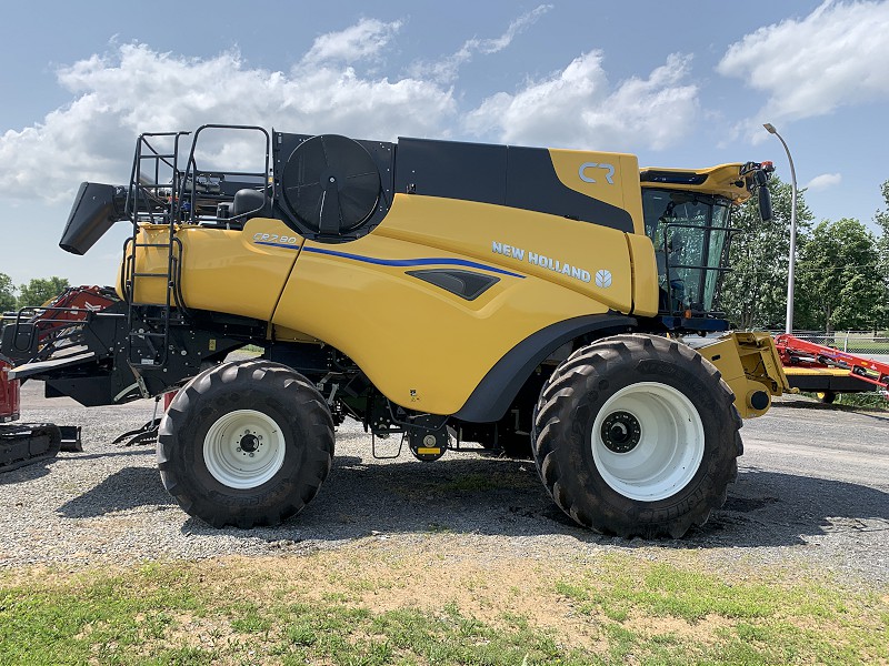 2025 NEW HOLLAND CR7.80 COMBINE