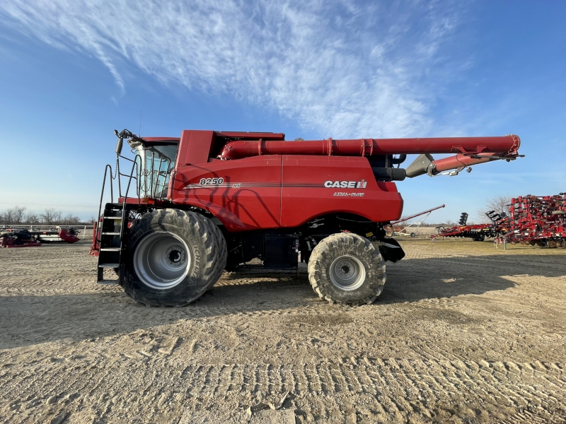 2020 CASE IH 8250 AXIAL FLOW COMBINE