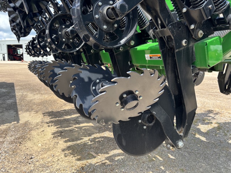 2025 UNVERFERTH RAPTOR 2130DT 12 ROW STRIP TILL (DRY FERTILIZER)