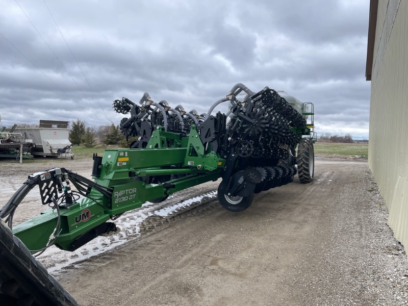 2025 UNVERFERTH RAPTOR 2130DT 12 ROW STRIP TILL (DRY FERTILIZER)