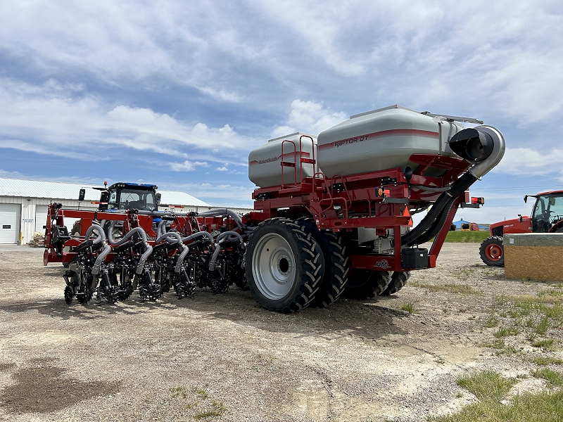 2025 UNVERFERTH RAPTOR 2130DT 12 ROW STRIP TILL (DRY FERTILIZER)