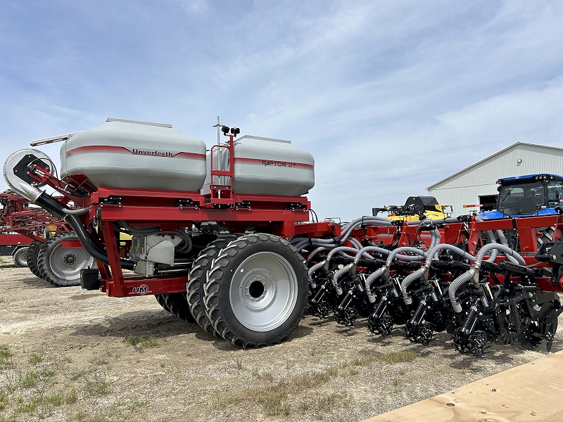 2025 UNVERFERTH RAPTOR 2130DT 12 ROW STRIP TILL (DRY FERTILIZER)