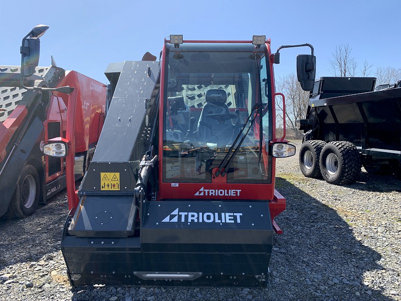 2024 TRIOLIET TRIOTRAC II 2800VL-X SELF PROPELLED TMR MIXER