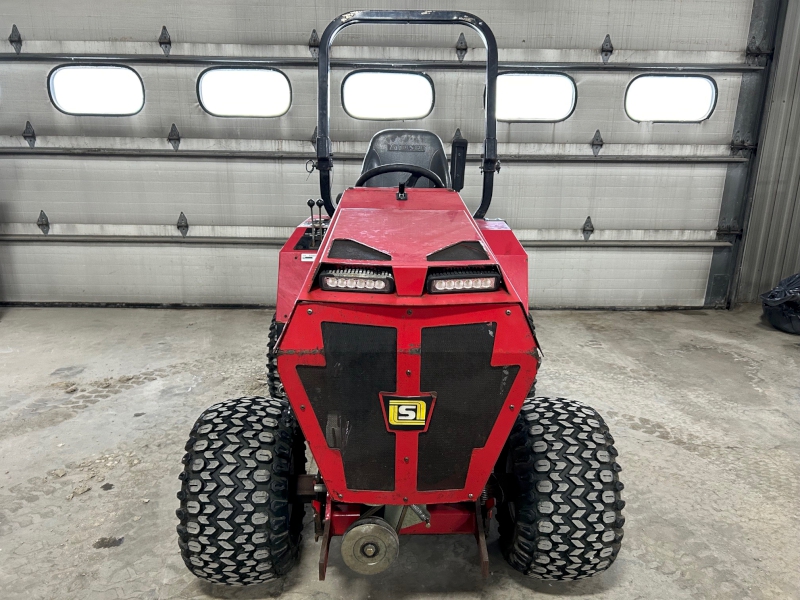 2017 STEINER 450 TRACTOR