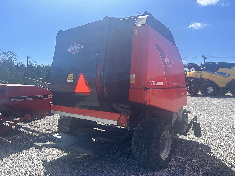 2011 KUHN VB2190 ROUND BALER