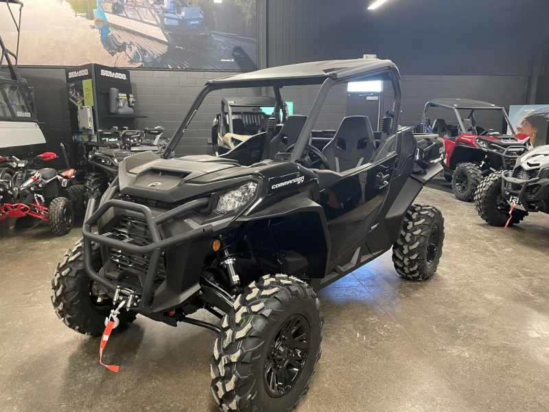 ATV & Utility Vehicles  2025 CAN-AM COMMANDER XT 1000R SIDE BY SIDE Photo