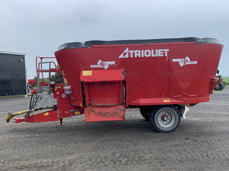 2018 TRIOLIET SOLOMIX 2 2000 ZK PULL TYPE TMR FEED MIXER