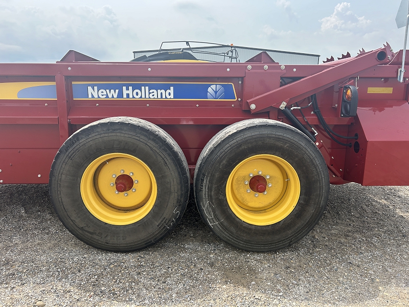 2025 NEW HOLLAND 195 MANURE SPREADER