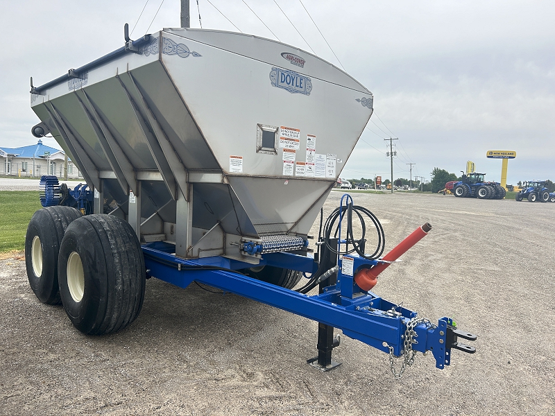 2025 DOYLE 8 TON PULL TYPE FERTILIZER/LIME COMBO SPREADER