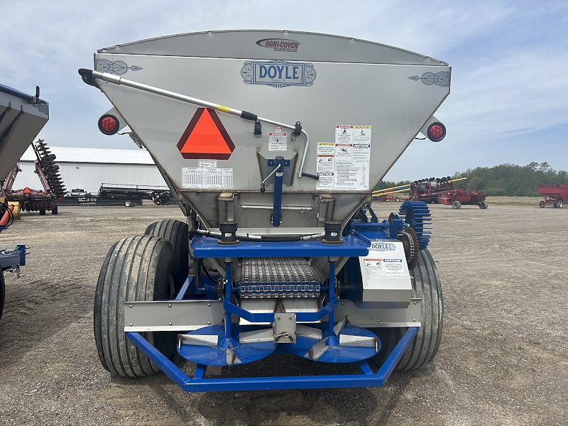 2025 DOYLE 8 TON PULL TYPE FERTILIZER/LIME COMBO SPREADER
