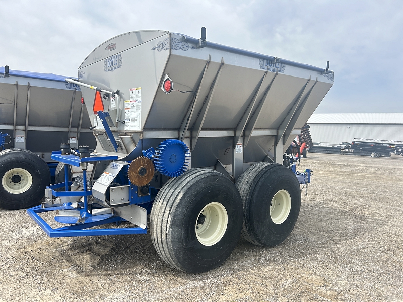 2025 DOYLE 8 TON PULL TYPE FERTILIZER/LIME COMBO SPREADER