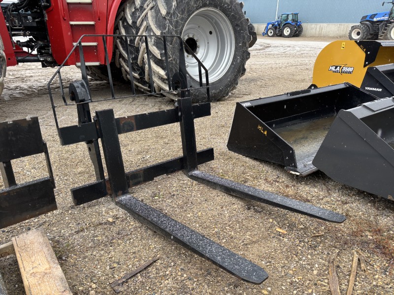 2024 NEW HOLLAND PALLET FORKS FOR ISO STYLE HOOKUP