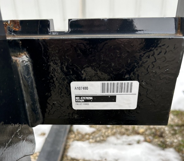 2024 NEW HOLLAND PALLET FORKS FOR ISO STYLE HOOKUP