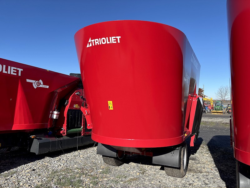 2025 TRIOLIET SOLOMIX 2 2200 ZK TMR FEED MIXER