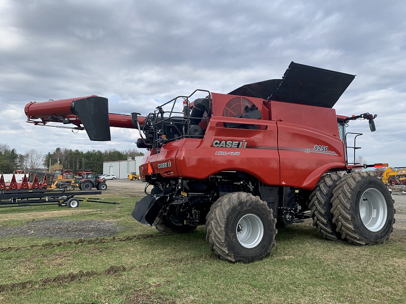 2024 CASE IH 8250 COMBINE