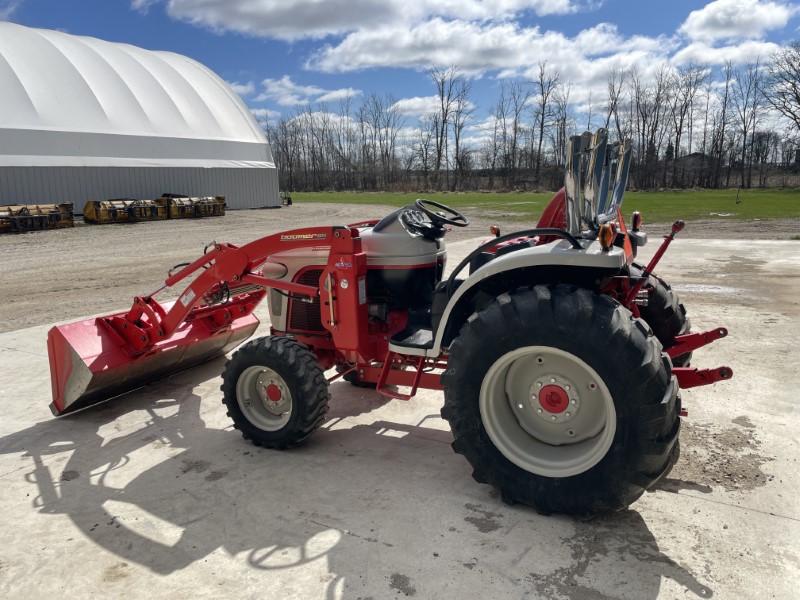 2009 NEW HOLLAND BOOMER 8N TRACTOR WITH LOADER