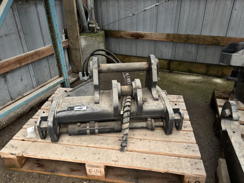 2023 NEW HOLLAND "CNH STYLE" ISO CARRIER/QUICK COUPLER