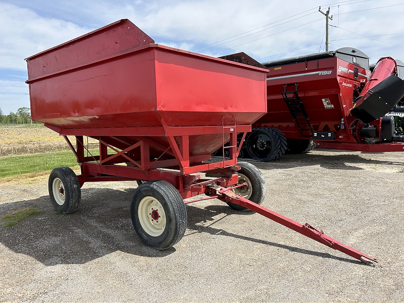 180 BUSHEL HOMEMADE GRAVITY BOX WAGON