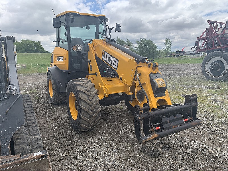 2023 JCB TM220 AGRI TELESCOPIC WHEEL LOADER