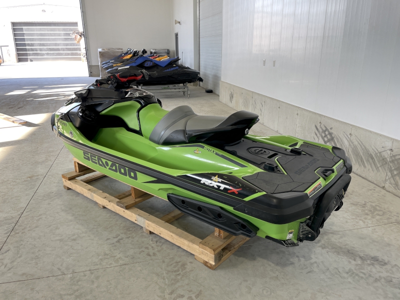 2020 SEA-DOO RXT-X 300 PERSONAL WATERCRAFT WITH SOUND