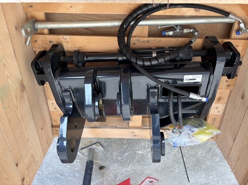 2023 NEW HOLLAND 51464280 TELEHANDLER COUPLER