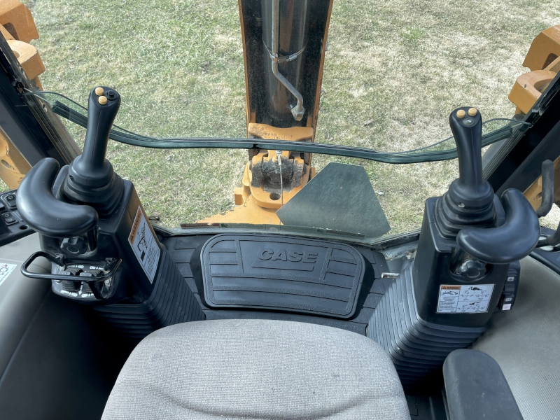2016 CASE 580SN (SUPER N) TRACTOR LOADER BACKHOE
