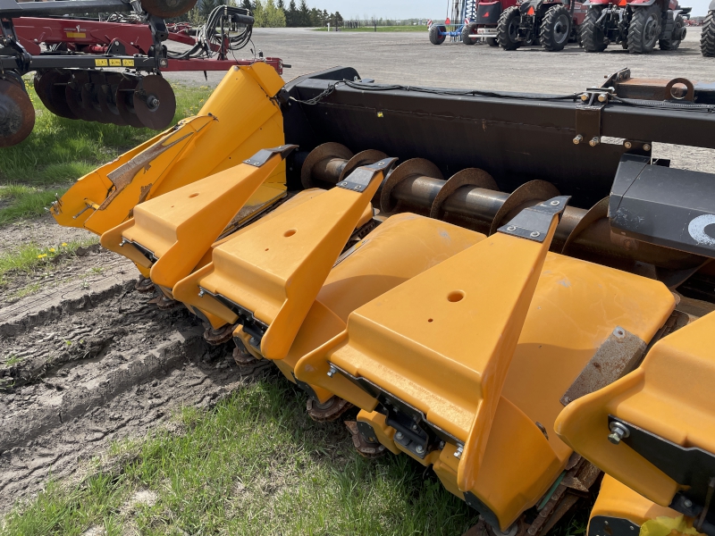 2009 GRECAV BQ75T CORN HEAD