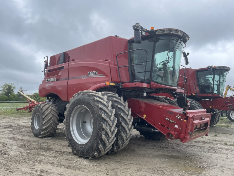 2023 CASE IH 8250 COMBINE