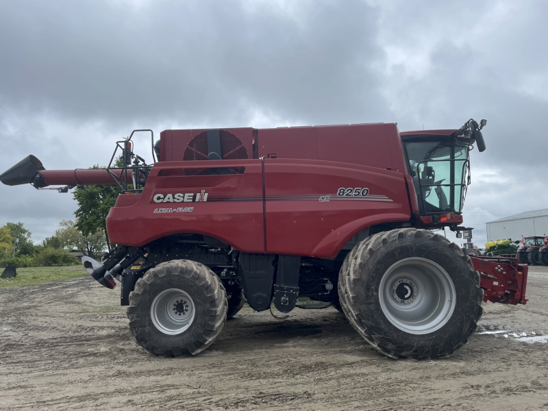2023 CASE IH 8250 COMBINE