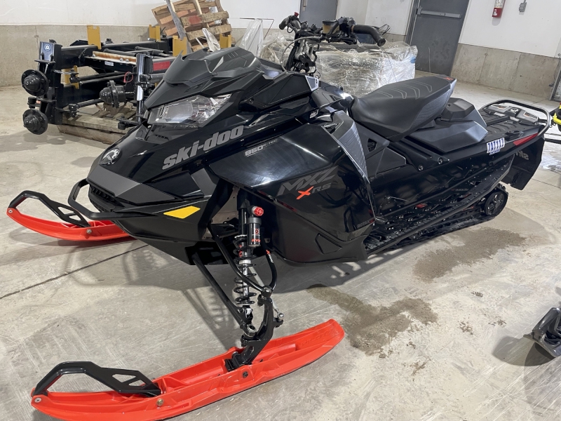 Snowmobiles  2022 SKI-DOO MXZ XRS 850 E-TEC SNOWMOBILE Photo