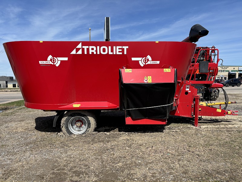 2025 TRIOLIET SOLOMIX 2 2000L ZK TMR FEED MIXER