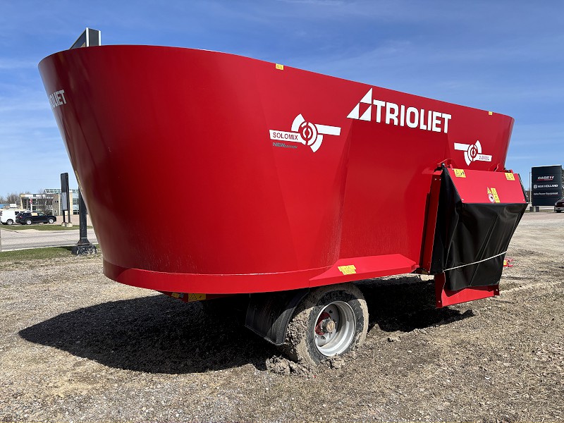 2025 TRIOLIET SOLOMIX 2 2000L ZK TMR FEED MIXER