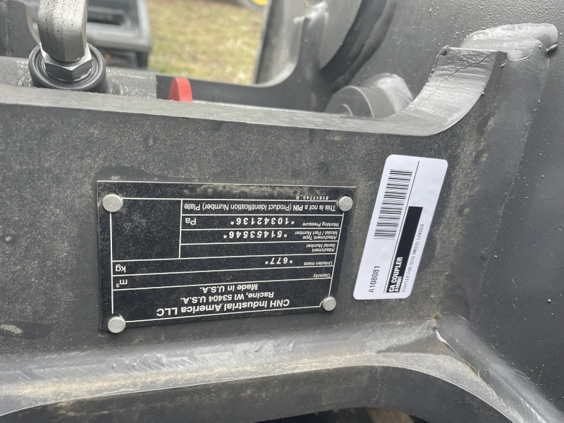 2024 CASE 821 WHEEL LOADER COUPLER