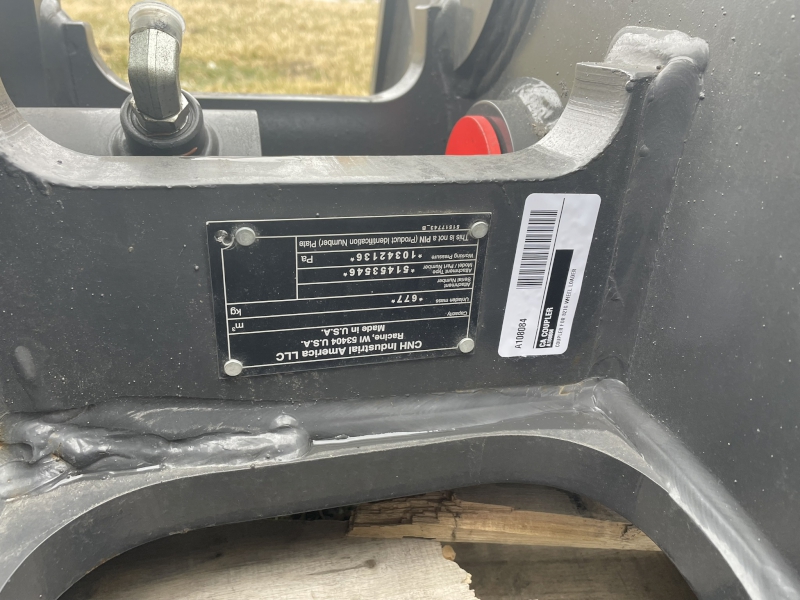 2024 CASE 821 WHEEL LOADER COUPLER